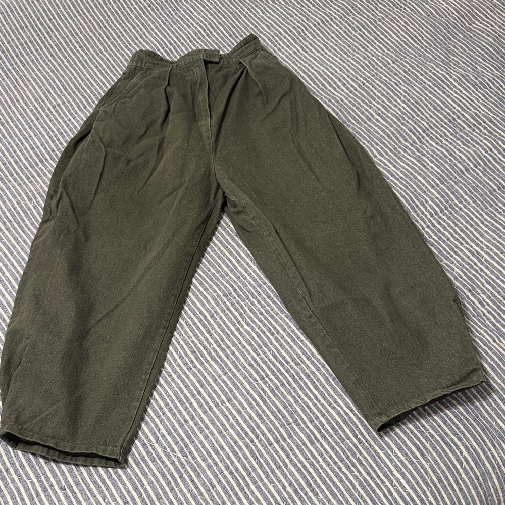 Women's Olive Cropped Pants